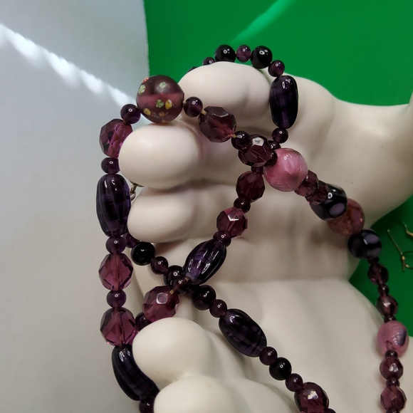 Vintage lucite and glass with crystal necklace and earrings - Picture 4 of 8